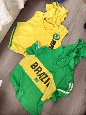 2 for 1 Brazil crop tops size M